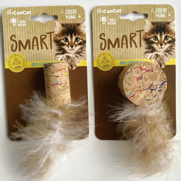 Juguete Can Cat Corcho con Plumas - ECO TOY para Perros